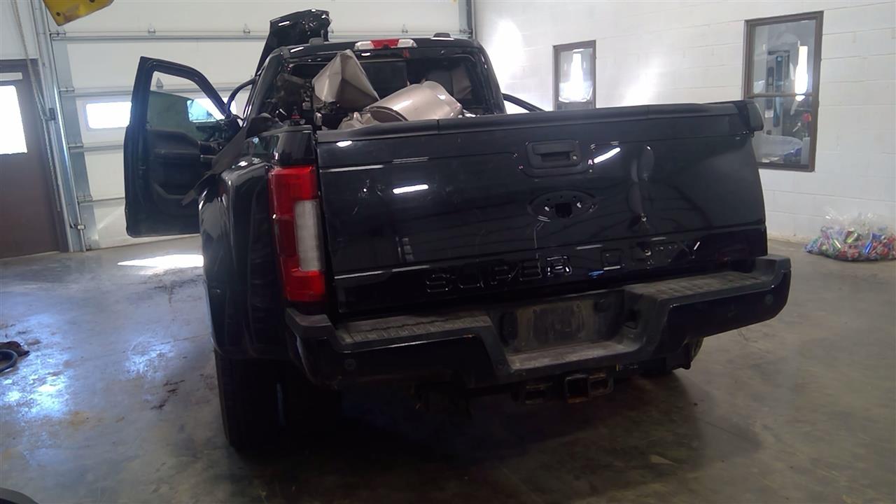 https://f005.backblazeb2.com/file/img-partshotlines-com/Inventory/EC684/Vehicle/16006_05.jpg