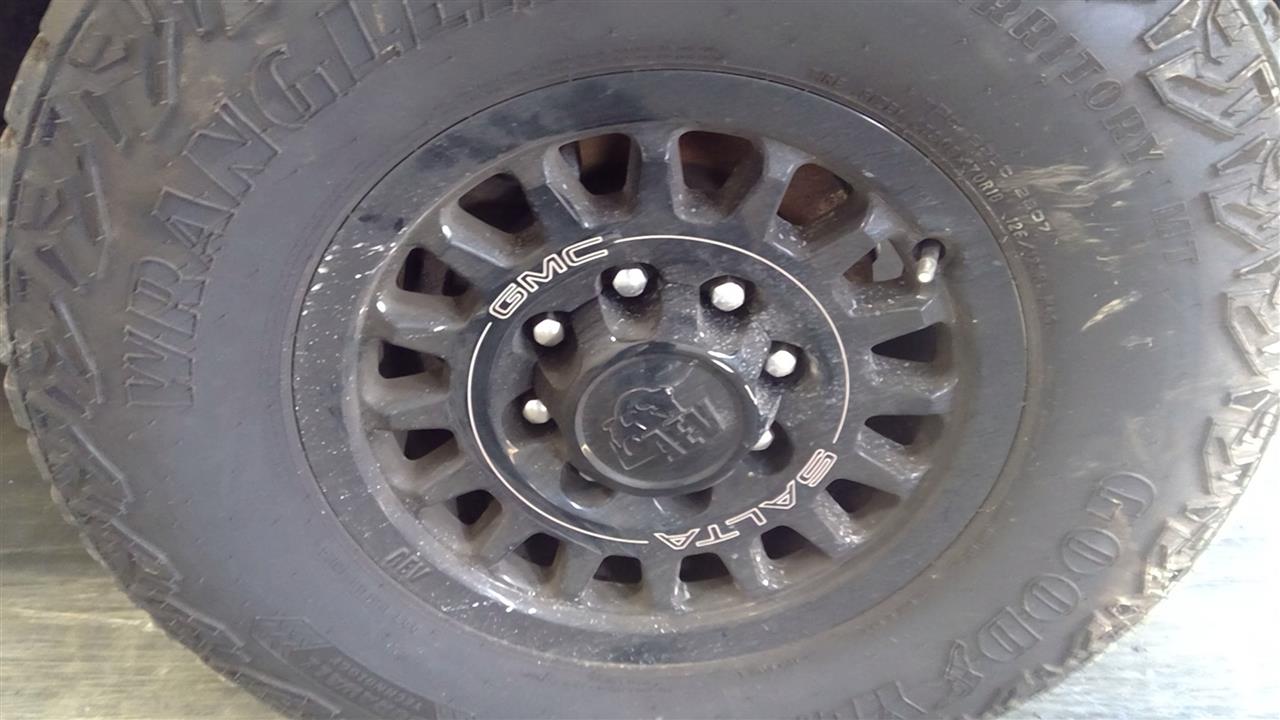 https://f005.backblazeb2.com/file/img-partshotlines-com/Inventory/EC684/Vehicle/16012_05.jpg