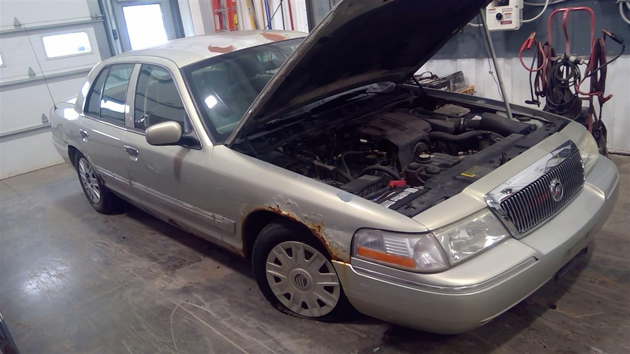https://f005.backblazeb2.com/file/img-partshotlines-com/Inventory/EC684/Vehicle/16016_02.jpg