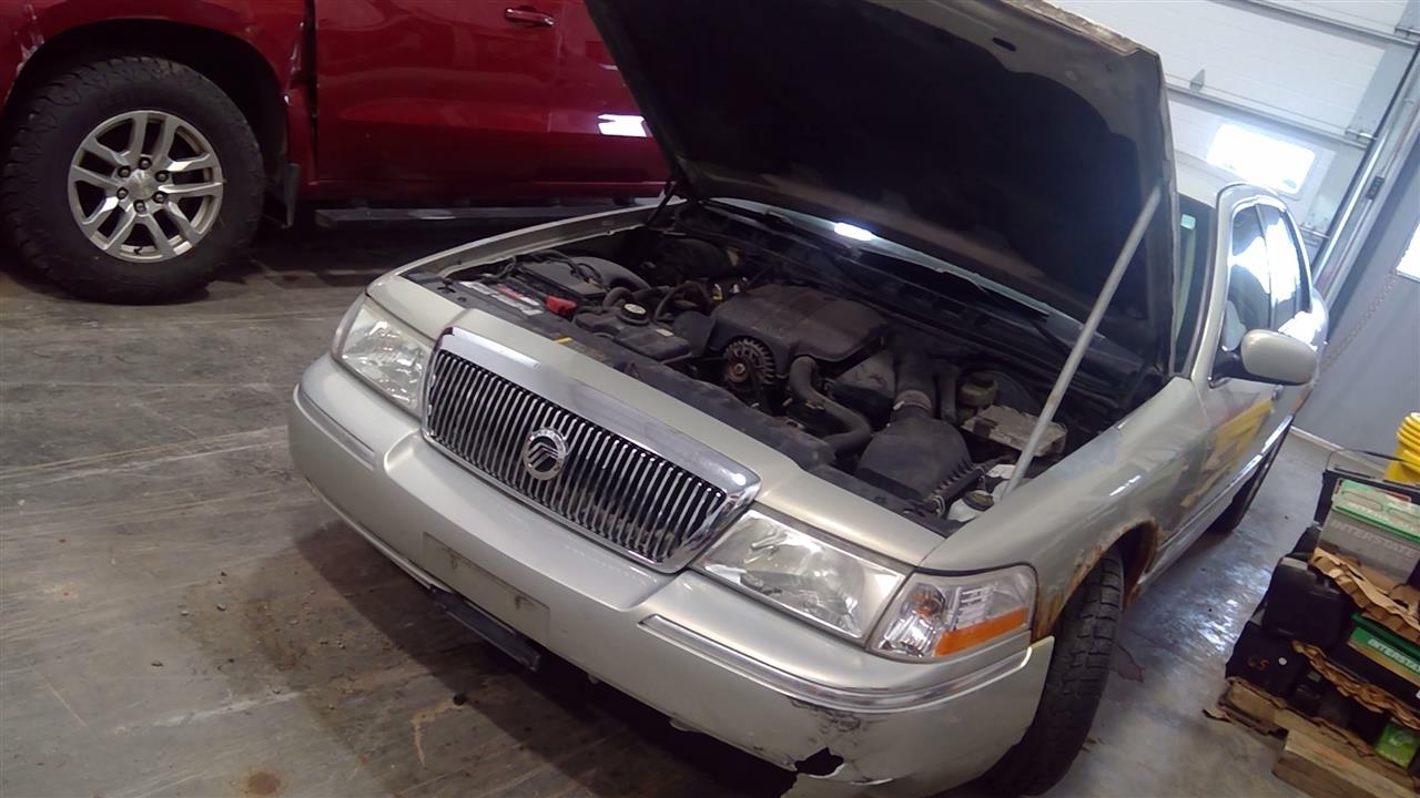https://f005.backblazeb2.com/file/img-partshotlines-com/Inventory/EC684/Vehicle/16016_03.jpg