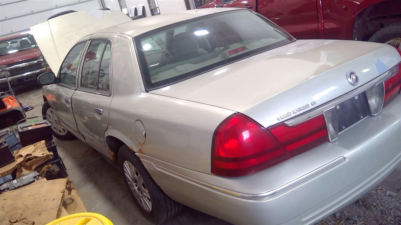 https://f005.backblazeb2.com/file/img-partshotlines-com/Inventory/EC684/Vehicle/16016_06.jpg