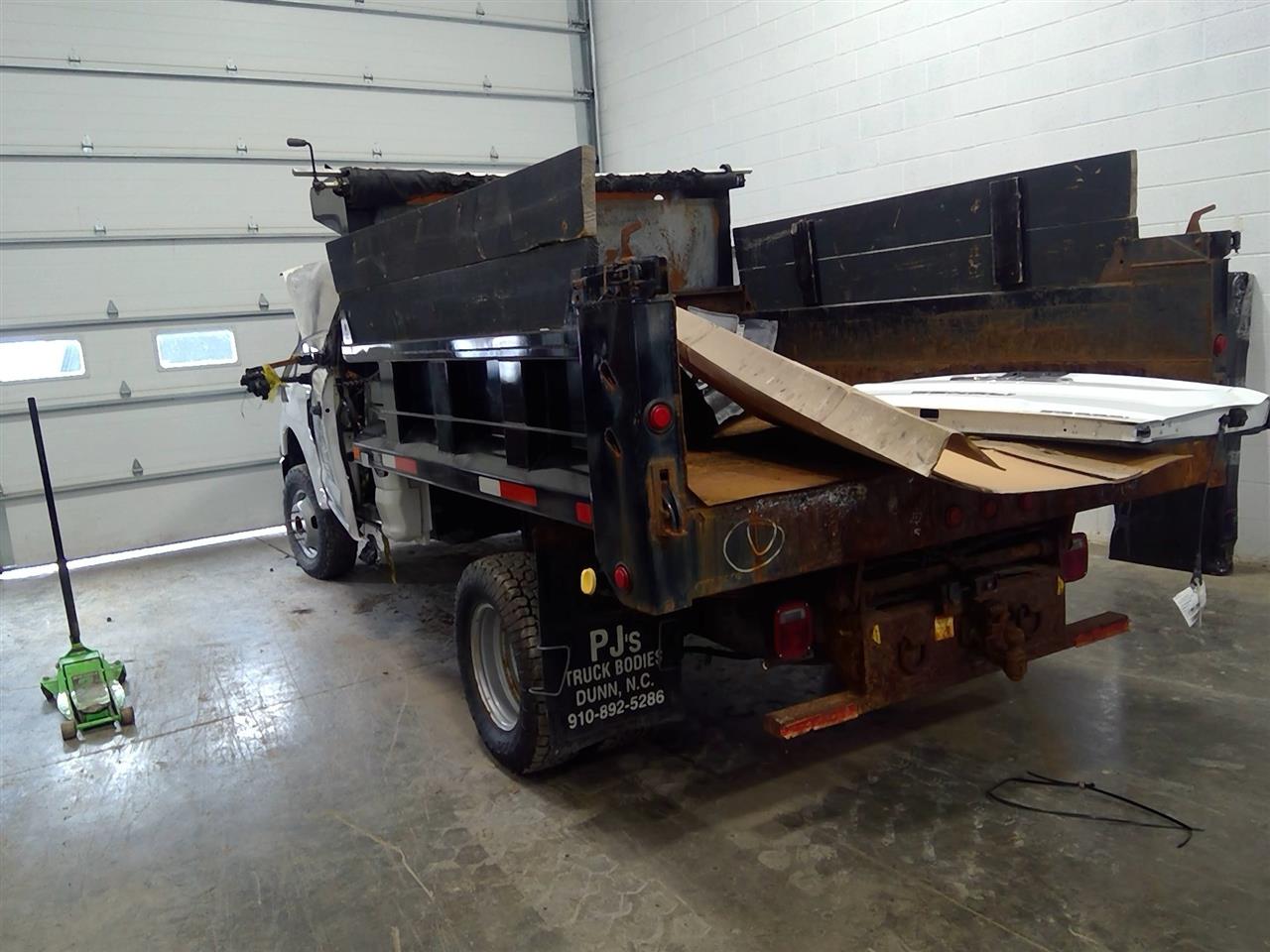 https://f005.backblazeb2.com/file/img-partshotlines-com/Inventory/EC684/Vehicle/16031_06.jpg