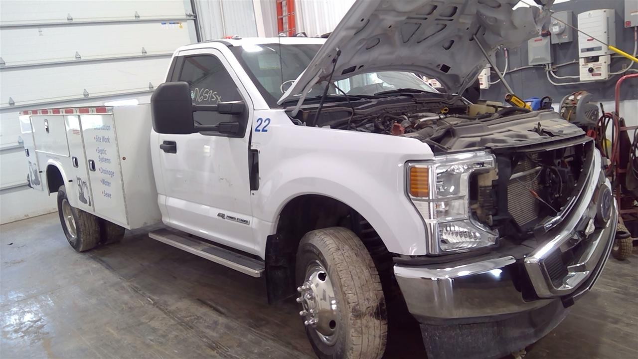 https://f005.backblazeb2.com/file/img-partshotlines-com/Inventory/EC684/Vehicle/16032_01.jpg
