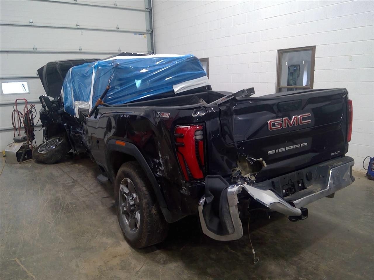 https://f005.backblazeb2.com/file/img-partshotlines-com/Inventory/EC684/Vehicle/16105_04.jpg