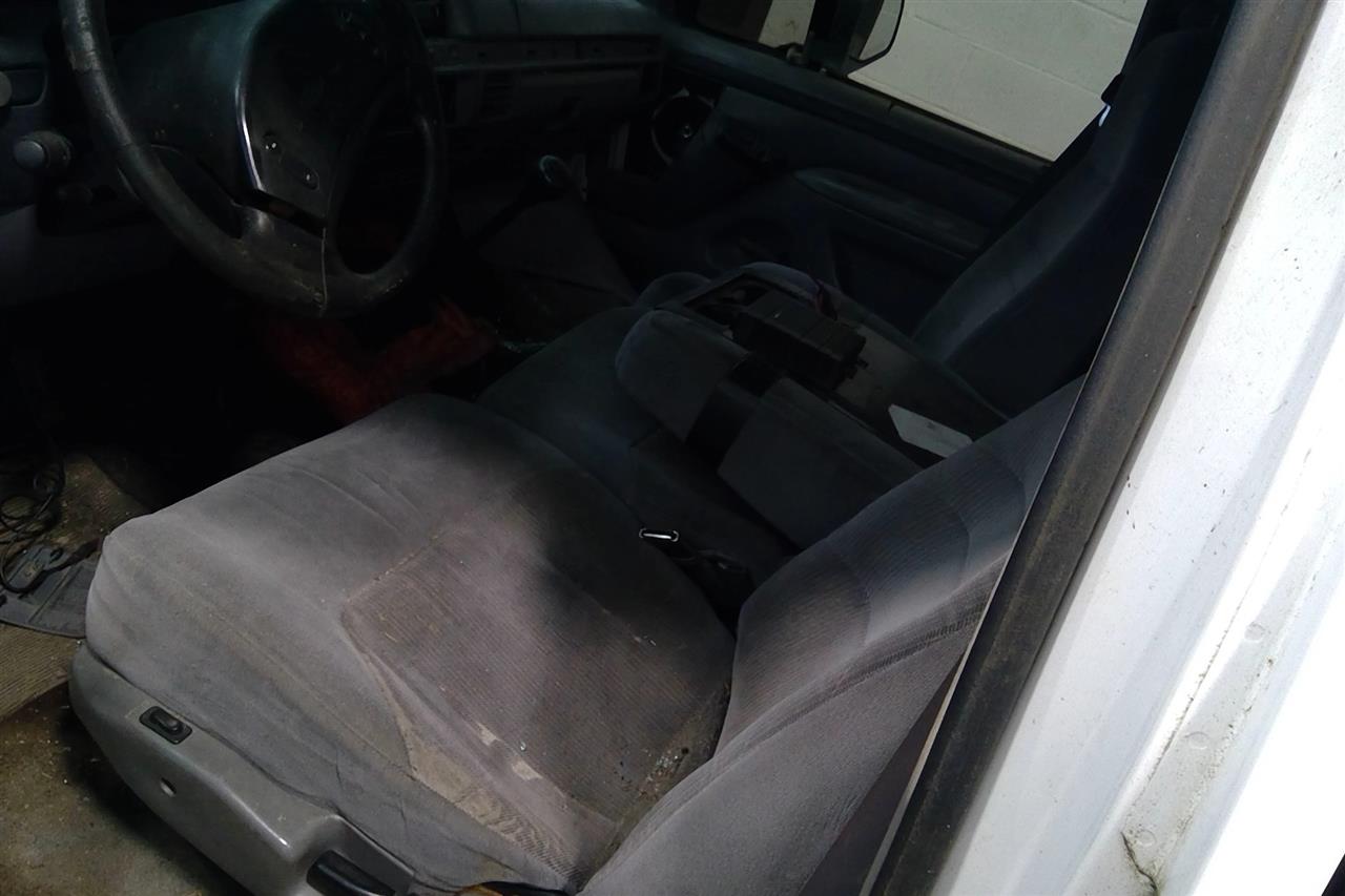 https://f005.backblazeb2.com/file/img-partshotlines-com/Inventory/EC684/Vehicle/16264_07.jpg
