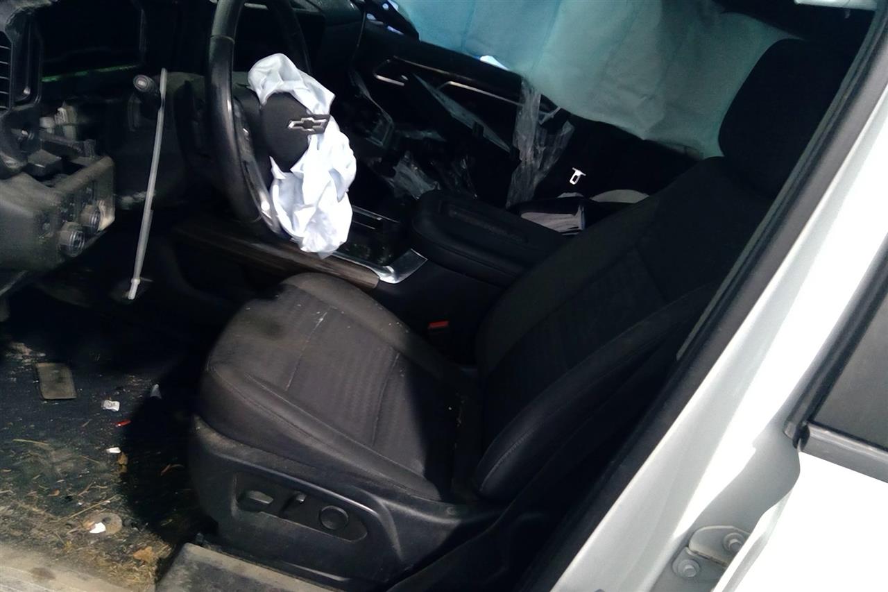 https://f005.backblazeb2.com/file/img-partshotlines-com/Inventory/EC684/Vehicle/16304_08.jpg