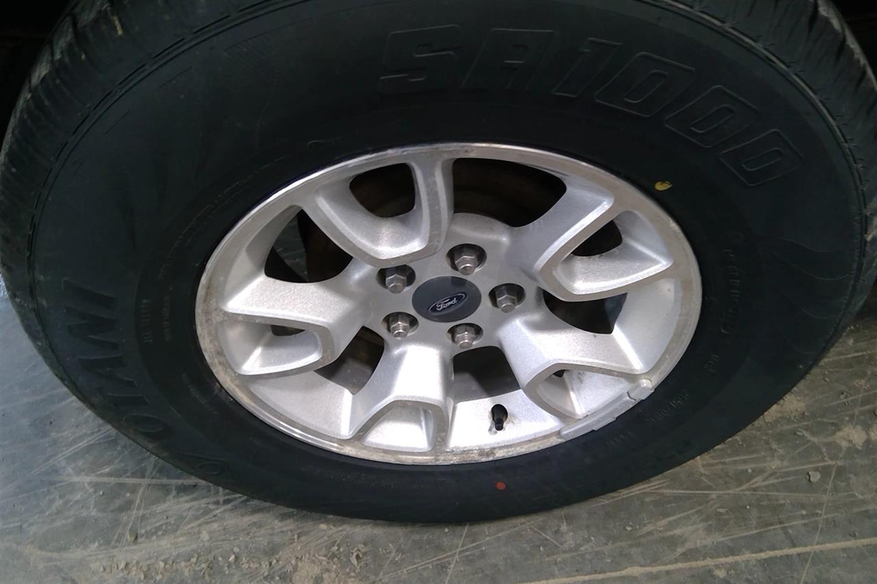 https://f005.backblazeb2.com/file/img-partshotlines-com/Inventory/EC684/Vehicle/16329_03.jpg