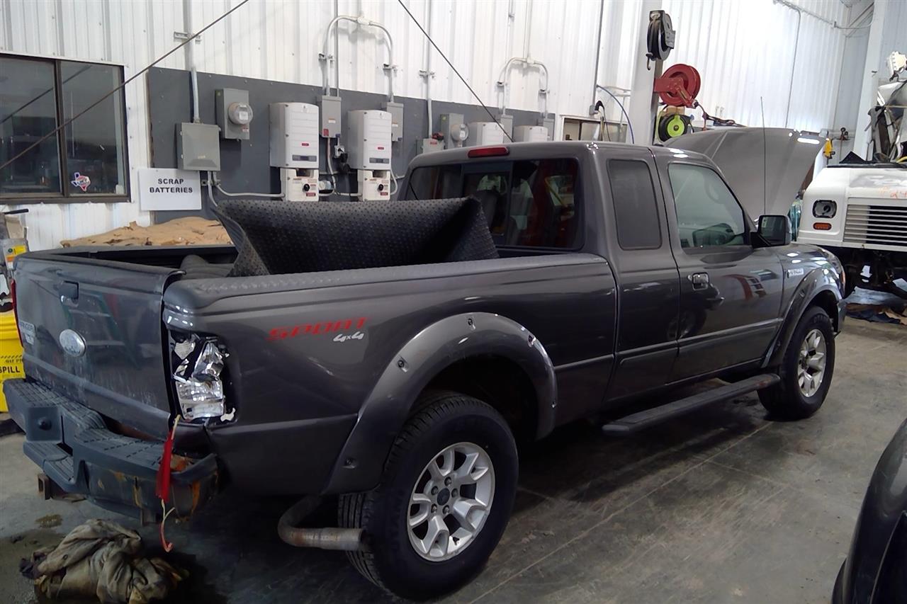 https://f005.backblazeb2.com/file/img-partshotlines-com/Inventory/EC684/Vehicle/16329_04.jpg