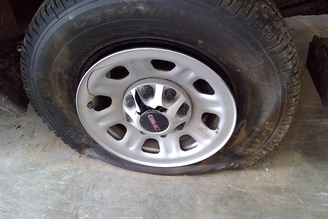 https://f005.backblazeb2.com/file/img-partshotlines-com/Inventory/EC684/Vehicle/16339_05.jpg