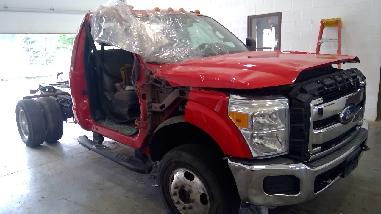 https://f005.backblazeb2.com/file/img-partshotlines-com/Inventory/EC684/Vehicle/16454_11.jpg