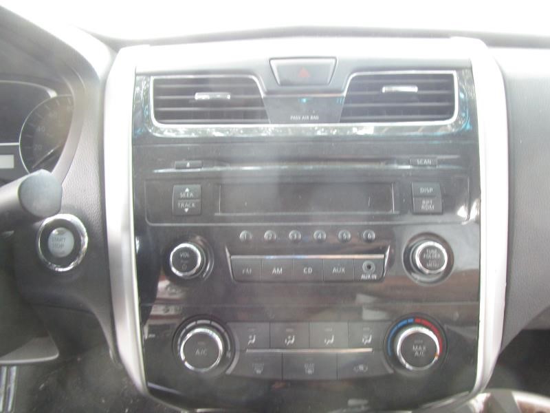 Vehicle/46742_12.jpg