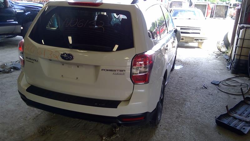 Vehicle/49853_09.jpg