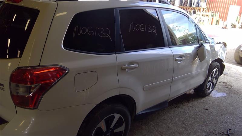 Vehicle/49853_11.jpg