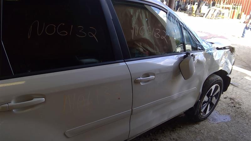 Vehicle/49853_12.jpg
