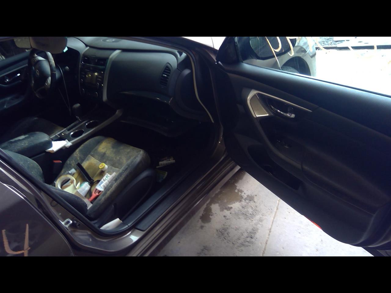 Vehicle/56211_11.jpg