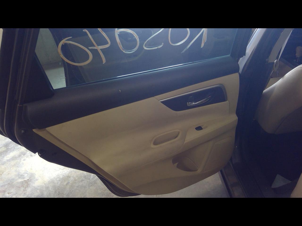 Vehicle/56421_07.jpg