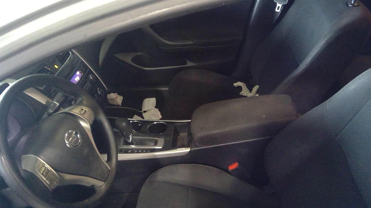 Vehicle/57796_12.jpg