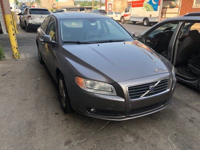 https://f005.backblazeb2.com/file/img-partshotlines-com/Inventory/EC741/Vehicle/21943_01.jpg