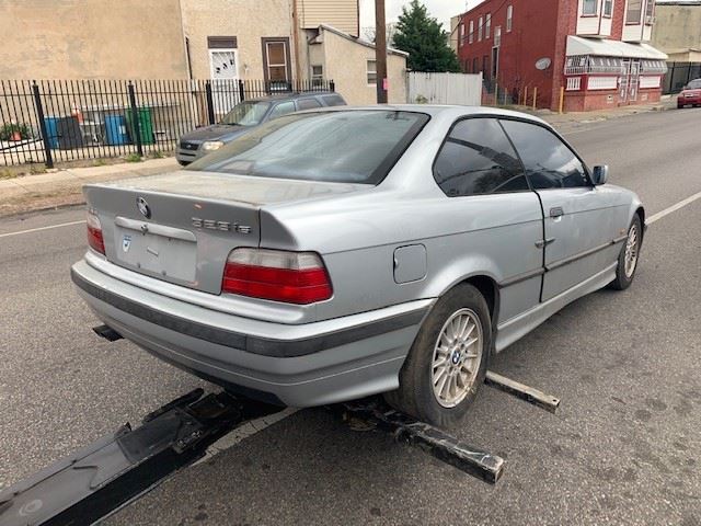 https://f005.backblazeb2.com/file/img-partshotlines-com/Inventory/EC741/Vehicle/28089_03.jpg
