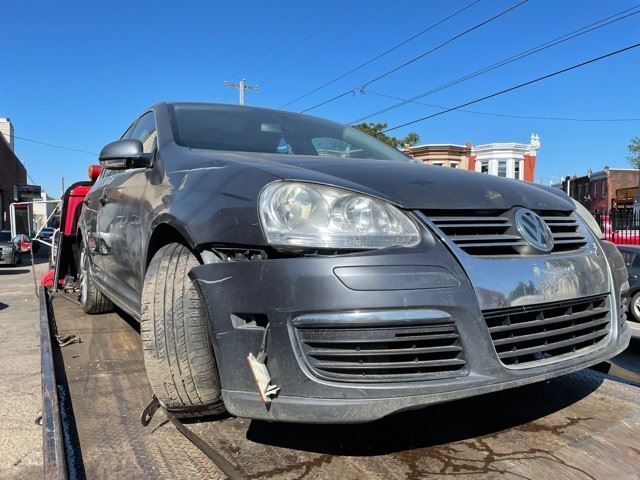 https://f005.backblazeb2.com/file/img-partshotlines-com/Inventory/EC741/Vehicle/32131_01.jpg