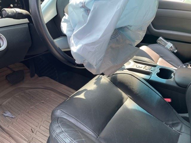 https://f005.backblazeb2.com/file/img-partshotlines-com/Inventory/EC741/Vehicle/33054_05.jpg