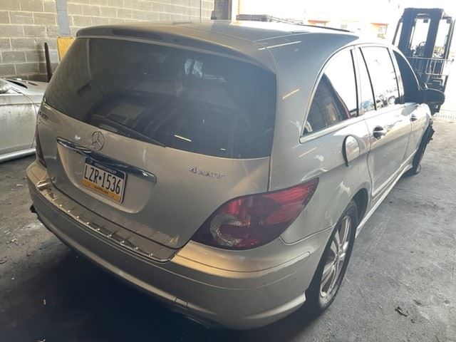 https://f005.backblazeb2.com/file/img-partshotlines-com/Inventory/EC741/Vehicle/36527_03.jpg