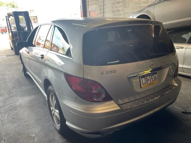 https://f005.backblazeb2.com/file/img-partshotlines-com/Inventory/EC741/Vehicle/36527_04.jpg