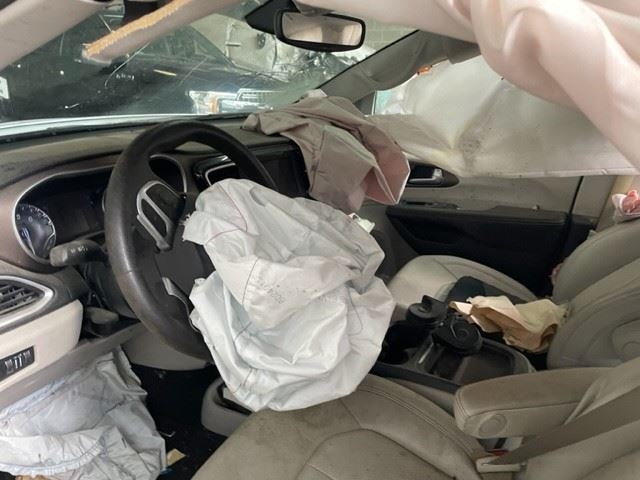 https://f005.backblazeb2.com/file/img-partshotlines-com/Inventory/EC741/Vehicle/41206_04.jpg