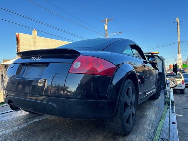 https://f005.backblazeb2.com/file/img-partshotlines-com/Inventory/EC741/Vehicle/41598_04.jpg