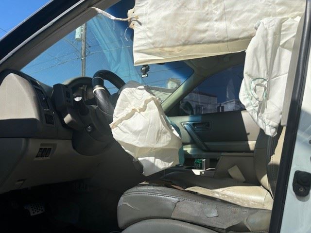 https://f005.backblazeb2.com/file/img-partshotlines-com/Inventory/EC741/Vehicle/44358_05.jpg