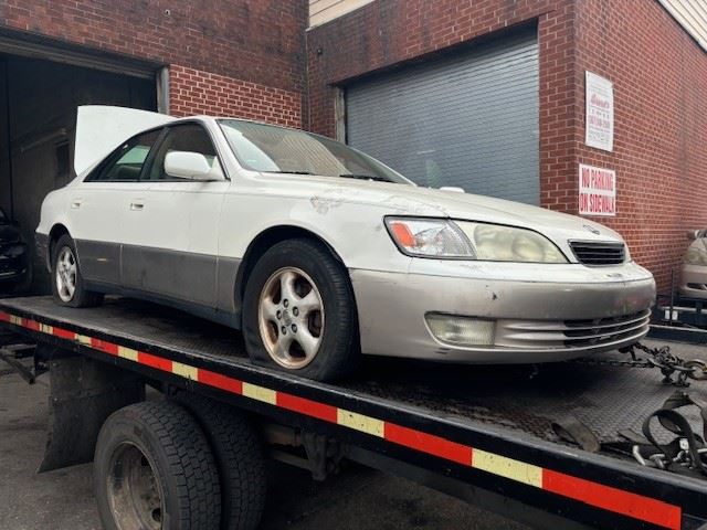 https://f005.backblazeb2.com/file/img-partshotlines-com/Inventory/EC741/Vehicle/44735_01.jpg