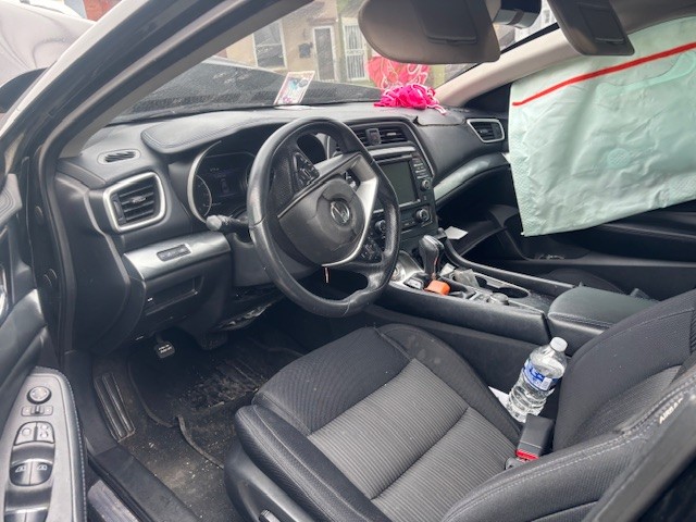 https://f005.backblazeb2.com/file/img-partshotlines-com/Inventory/EC741/Vehicle/49263_04.jpg