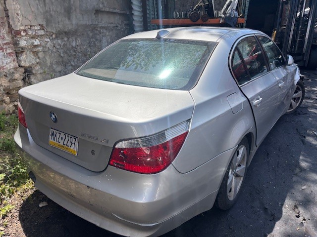 https://f005.backblazeb2.com/file/img-partshotlines-com/Inventory/EC741/Vehicle/49971_04.jpg
