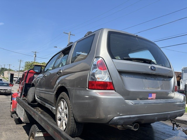 https://f005.backblazeb2.com/file/img-partshotlines-com/Inventory/EC741/Vehicle/50786_04.jpg