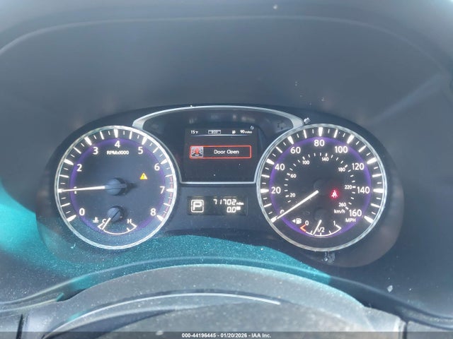 Vehicle/71288_07.jpg