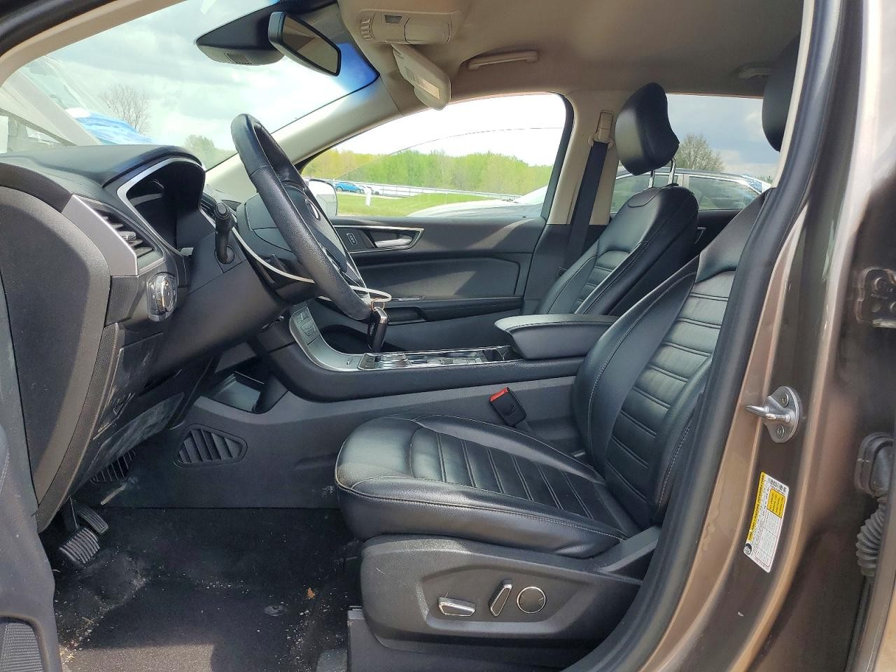Vehicle/71862_07.jpg