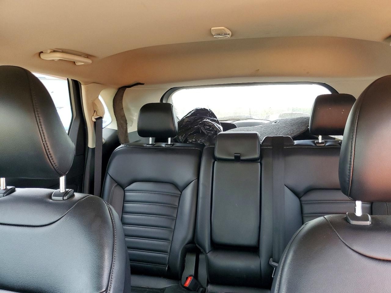 Vehicle/71862_09.jpg