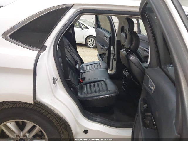 Vehicle/72365_08.jpg