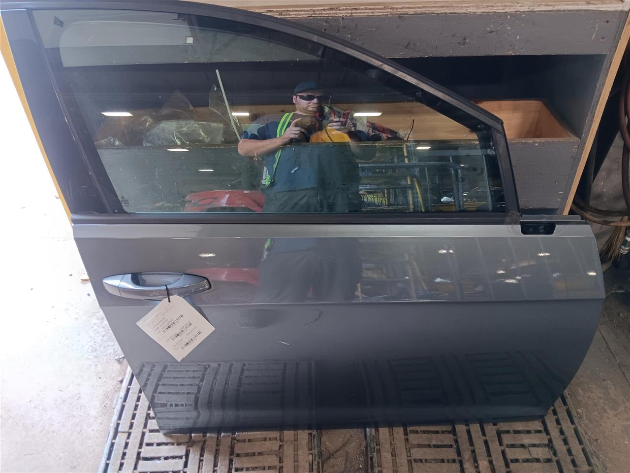 Inventory/2504105_03.jpg