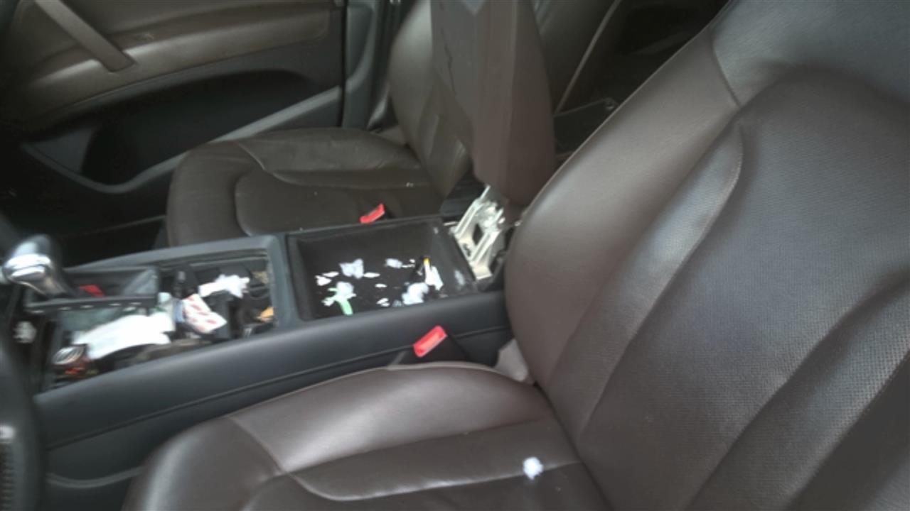 https://f005.backblazeb2.com/file/img-partshotlines-com/Inventory/EC801/Vehicle/214477_11.jpg