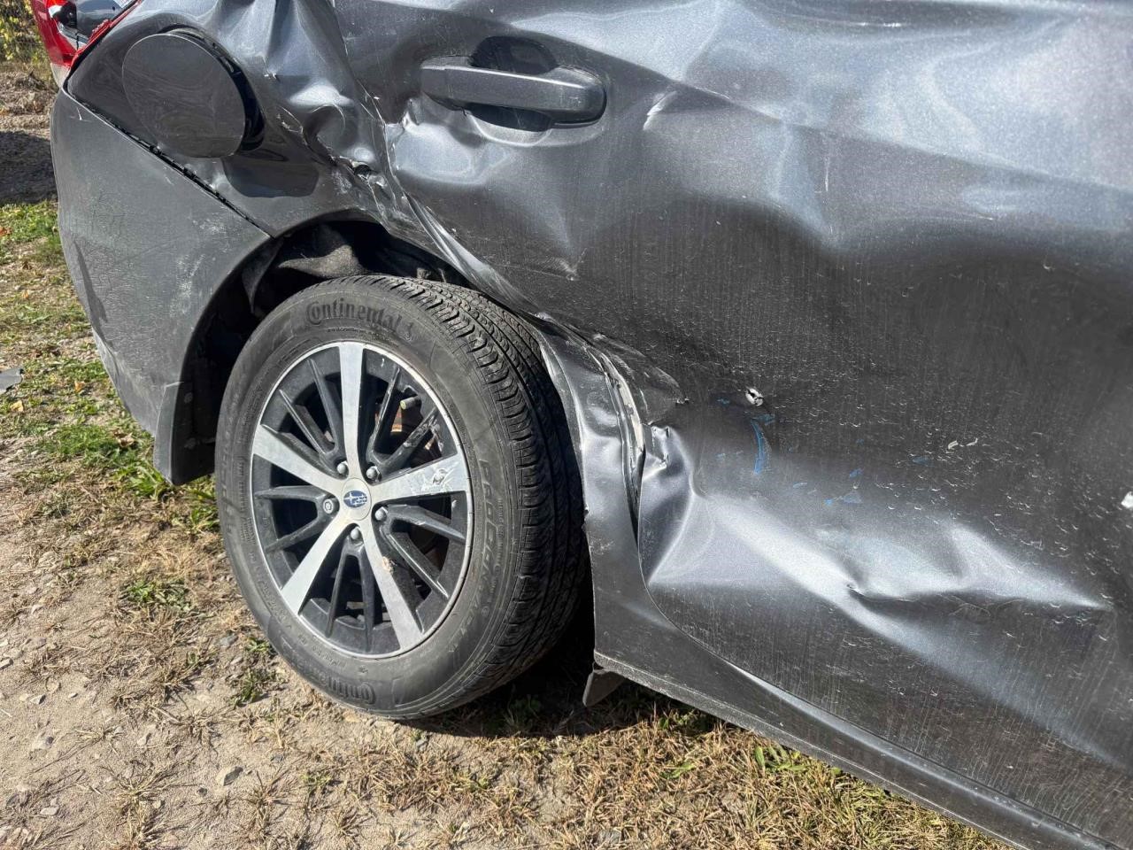 Vehicle/216996_07.jpg