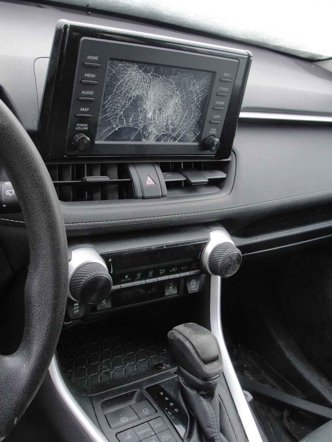 https://f005.backblazeb2.com/file/img-partshotlines-com/Inventory/EC801/Vehicle/217645_12.jpg