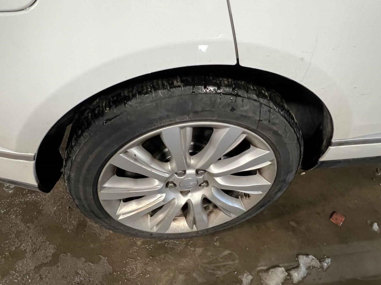 https://f005.backblazeb2.com/file/img-partshotlines-com/Inventory/EC801/Vehicle/217712_12.jpg
