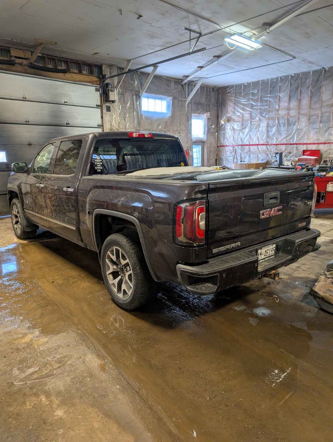 Vehicle/217713_03.jpg