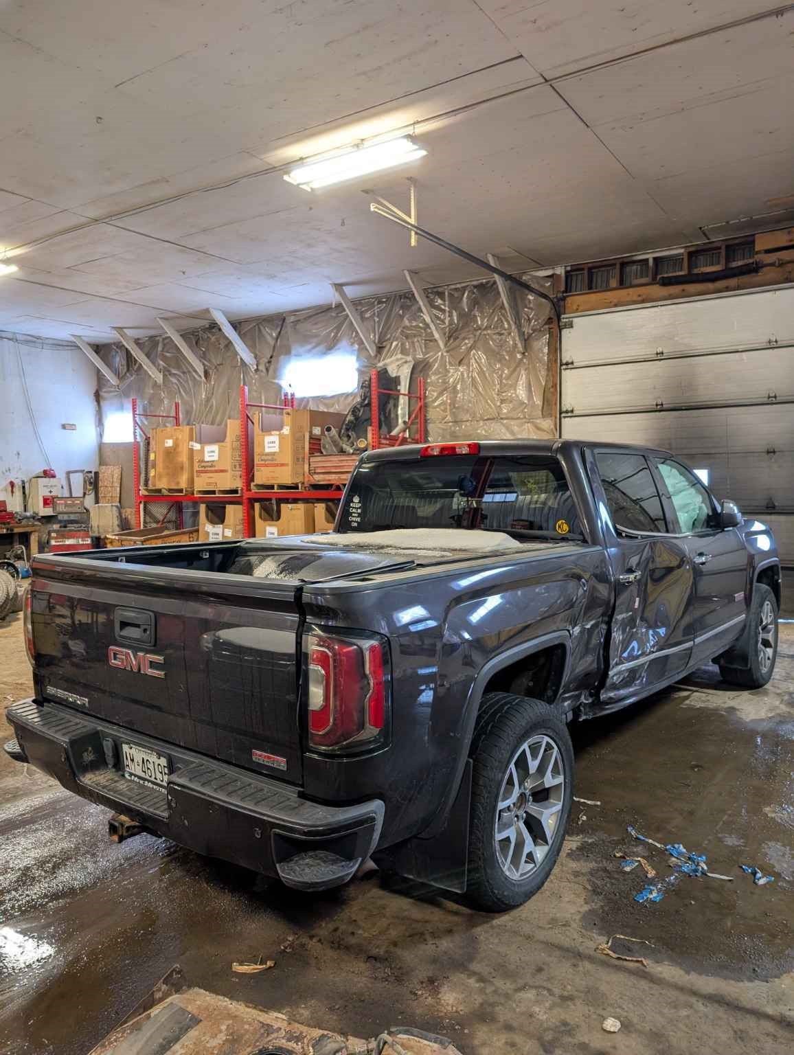 Vehicle/217713_04.jpg