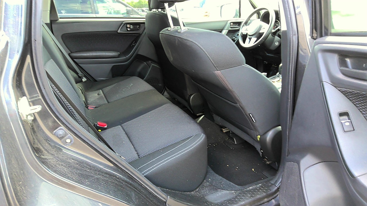 Vehicle/217738_07.jpg