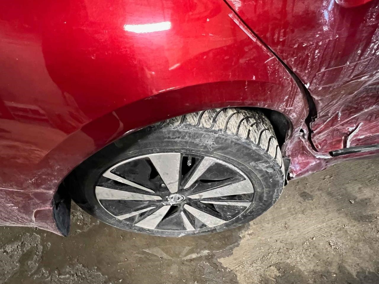 https://f005.backblazeb2.com/file/img-partshotlines-com/Inventory/EC801/Vehicle/217744_10.jpg