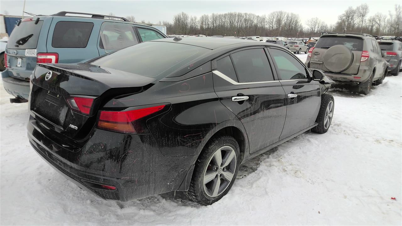 Vehicle/218125_05.jpg