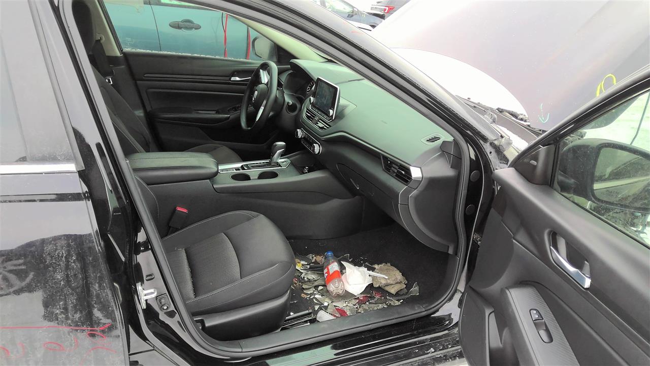 Vehicle/218125_10.jpg