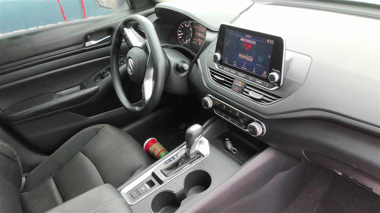 Vehicle/218125_11.jpg